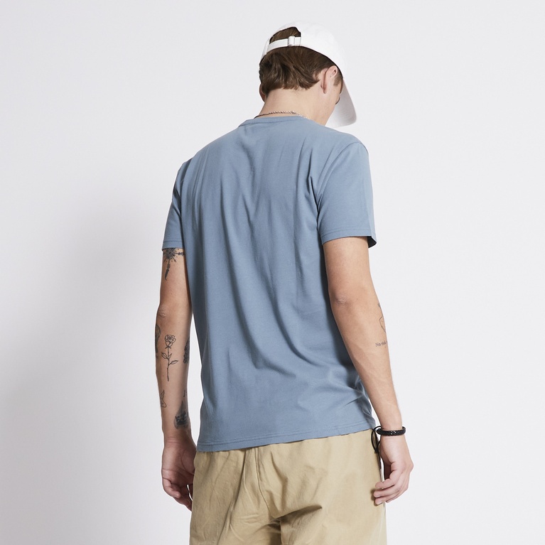 T-shirt U-neck "Casper"